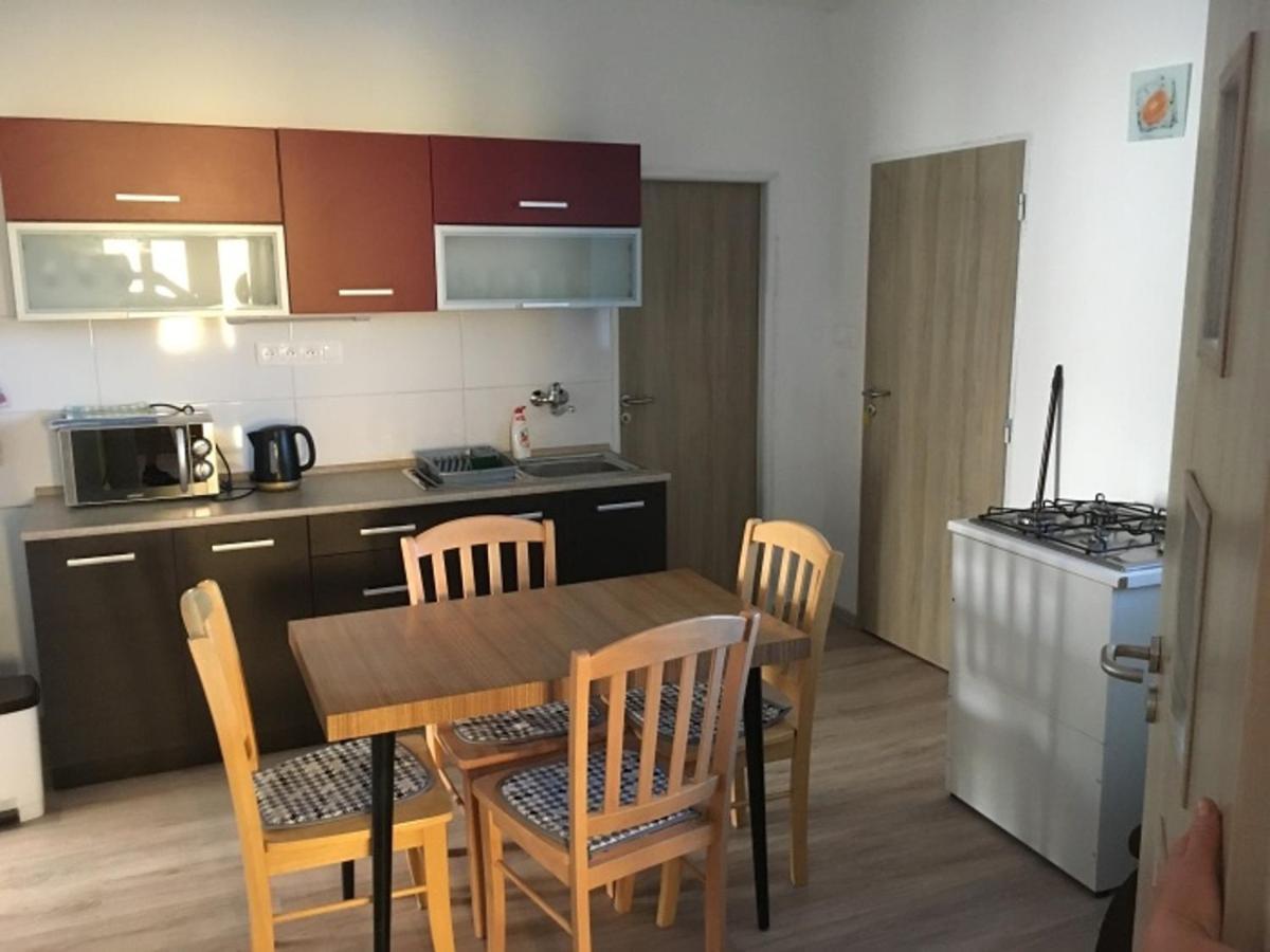 Podhajska 110 Apartment Luaran gambar